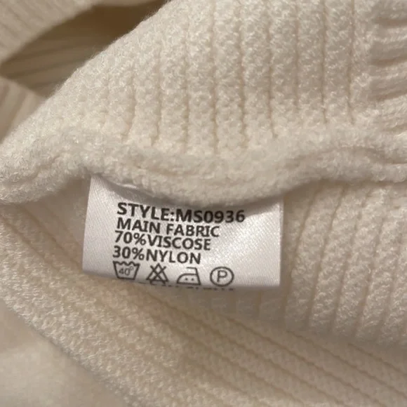 Gorgeous Ivory Sweater - Picture 7 of 7